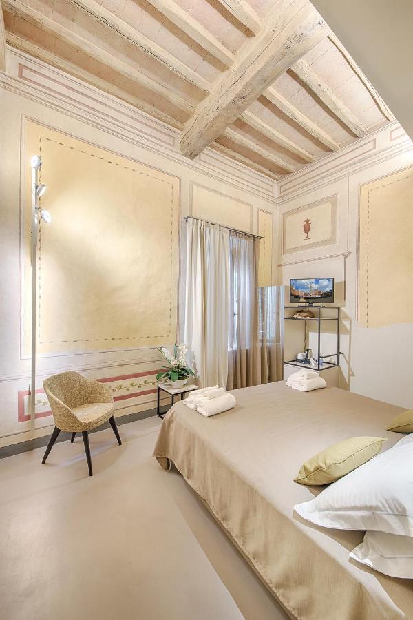 Bed and Breakfast Residenza D'Epoca Le Aquile Siena Exterior foto
